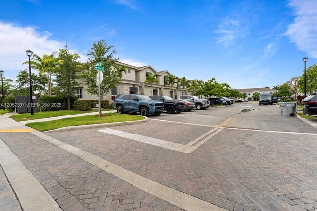 Photo - 336 NW 8th Ct
