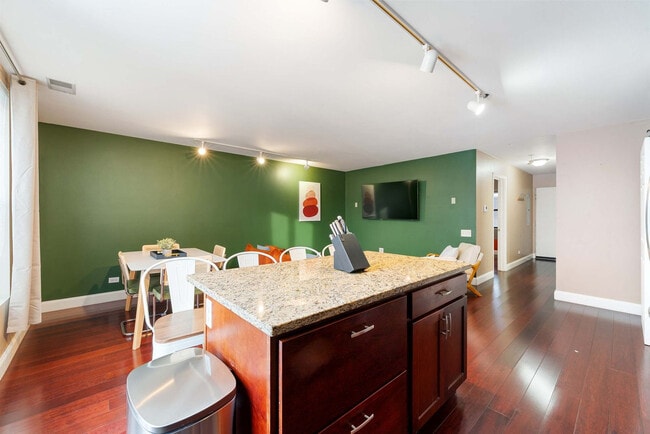 Photo - 1600 N Halsted St Unidad ID1035504P