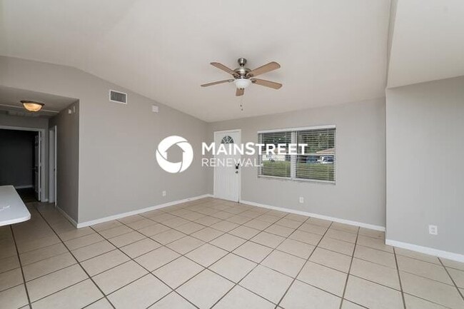 Building Photo - 3 Bedroom Pet-Friendly Home in Lakeland, F...