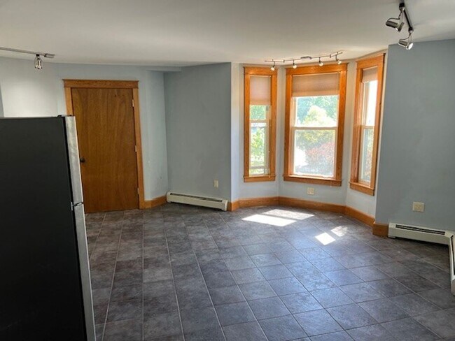 Photo - 227 Main St Unit D