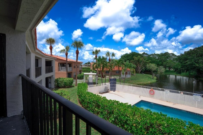 Building Photo - 5458 Via Delray Blvd Rental