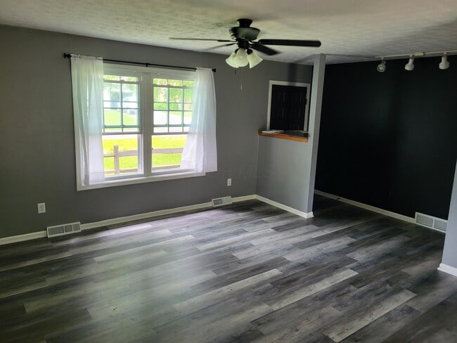 Photo - 1852 Churchill Downs Rd