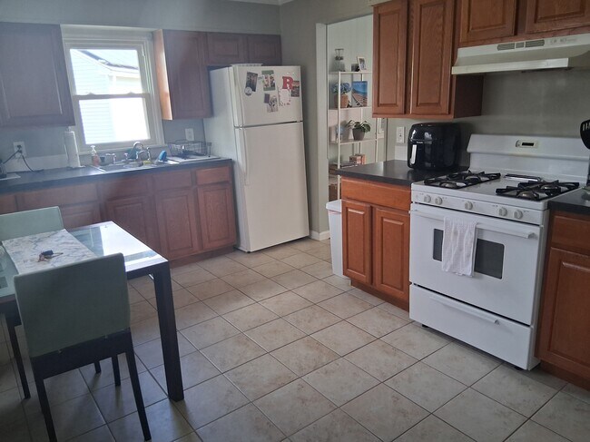 Photo - 1008 Prince Ave