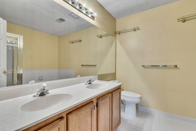 Photo - 13920 Lord Fairfax Pl