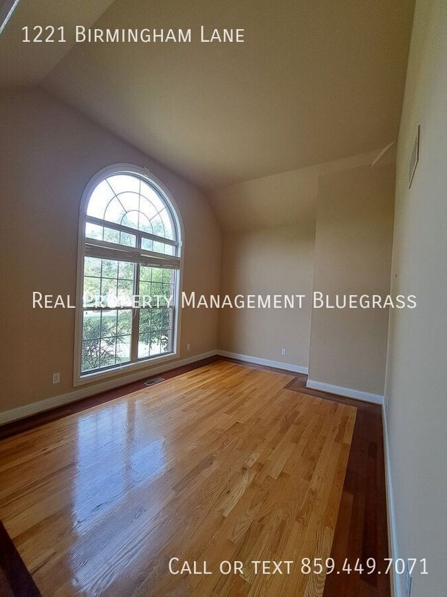 Photo - 1221 Birmingham Ln