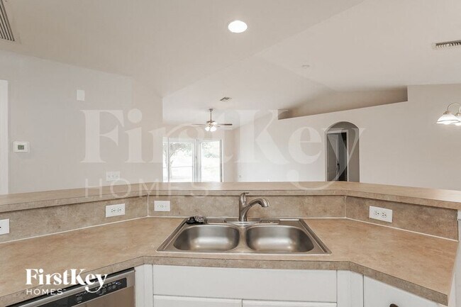 Photo - 2908 51st St SW