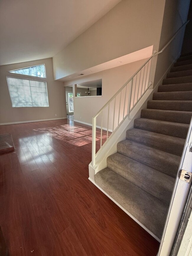 Photo - Thousand Oaks - Three Bedroom, 2.5 Bath