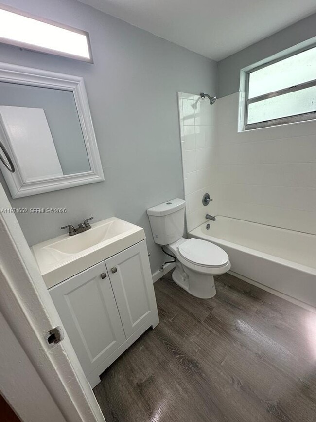 Photo - 1346 Alton Rd Unit A5