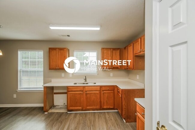 Photo - 4 Bedroom Pet-Friendly Home in Douglasville, GA with Main Street Renewal