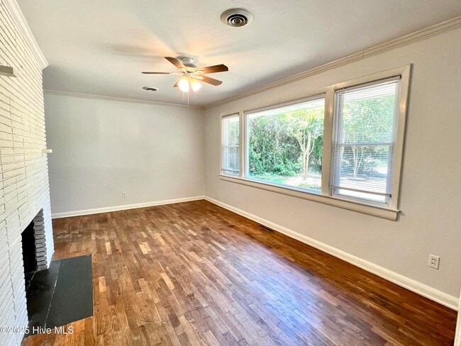 Photo - 212 Forest Rd