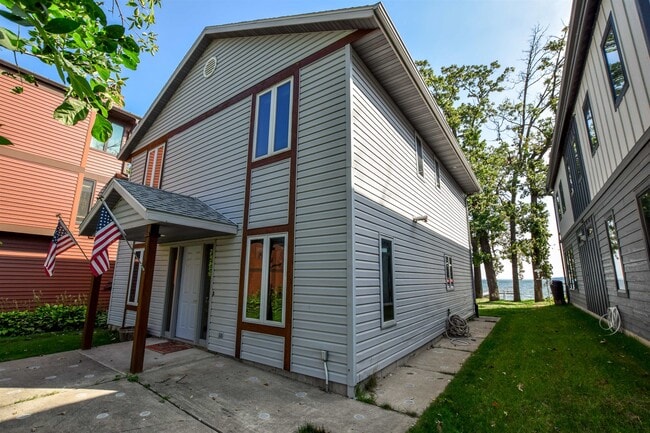 Photo - 2159 Middleton Beach Rd