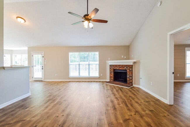 Photo - 1720 Avery Cove