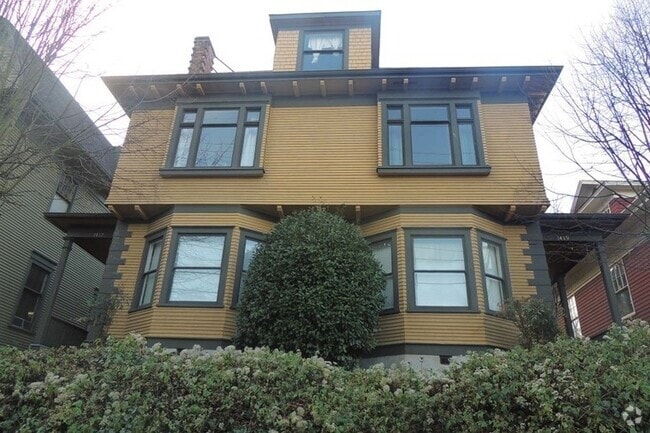Building Photo - 1419 Boylston Ave Unit Apt 221