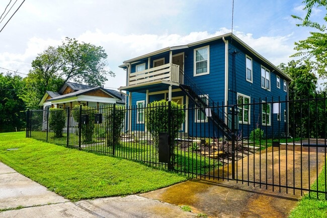 Photo - 3703 Market St