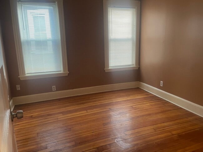 6 Bailey St Unit 1