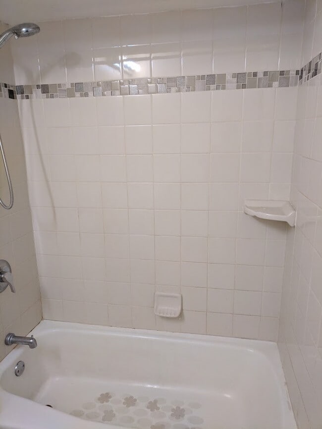 Building Photo - 133 N Gregory St Unit #12 Rental