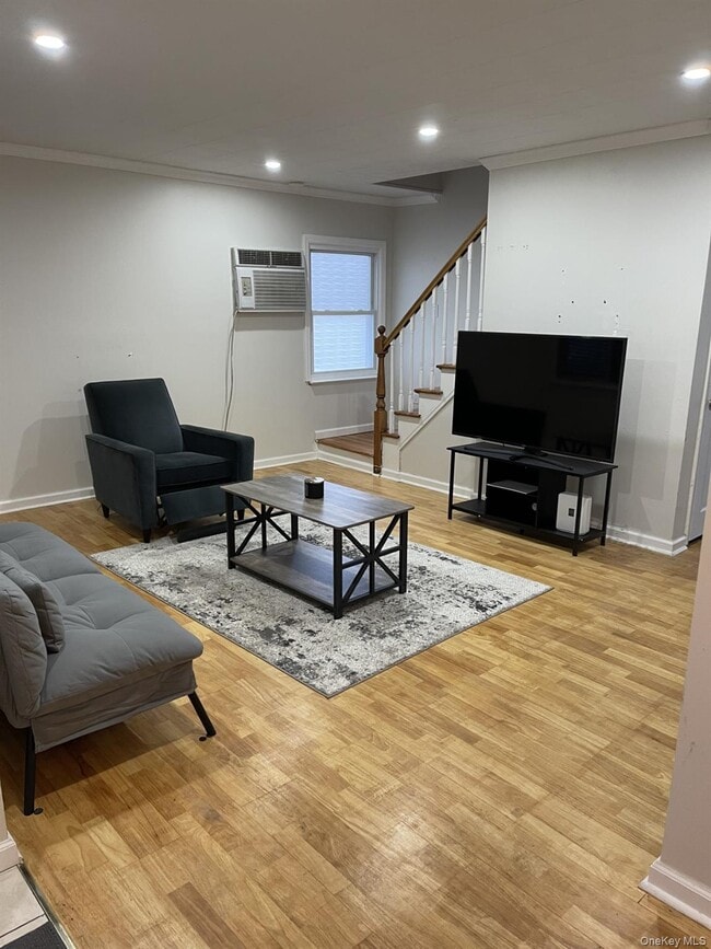 Photo - 278 Devonshire Dr