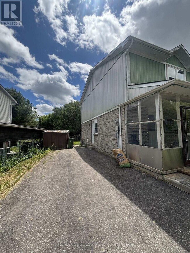Photo - 29 Horseley Hill Dr