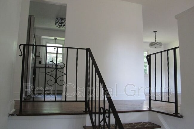Photo - 18 Ethel Dr