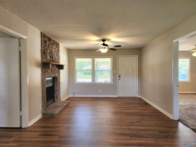 Photo - 227 Drake Ave SW