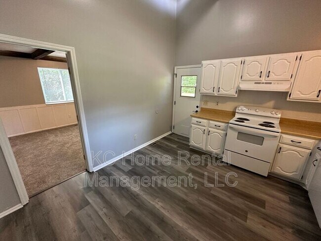 Photo - 8209 Webster Avenue
