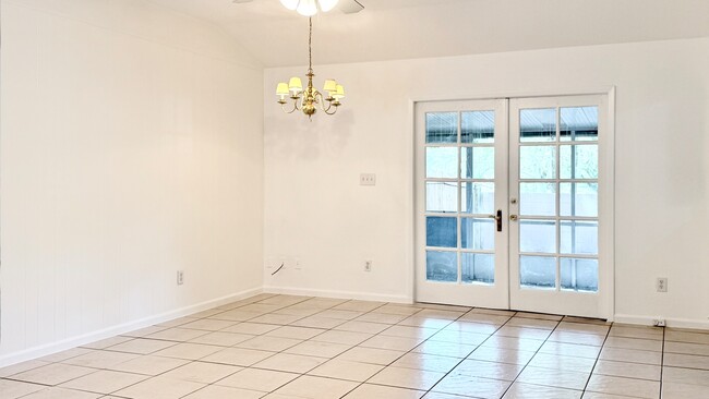 Photo - 301-302 Soldier Sq - 302 Soldier Sq