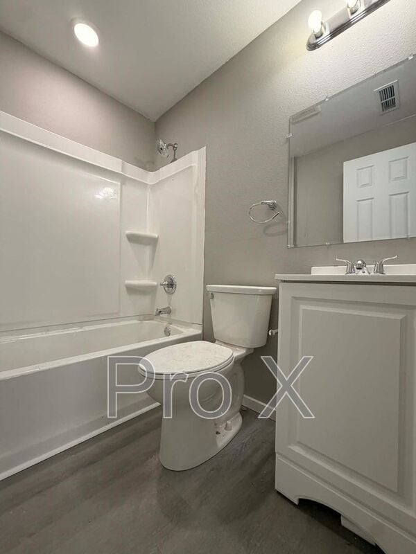 Photo - 117-121 S Byers Apartments Unidad 121 S Byers 203