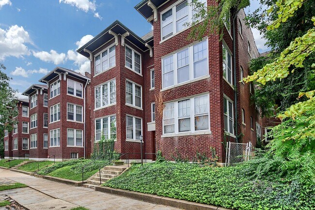 Photo - Shaw-ty is a 10 Unit 3W