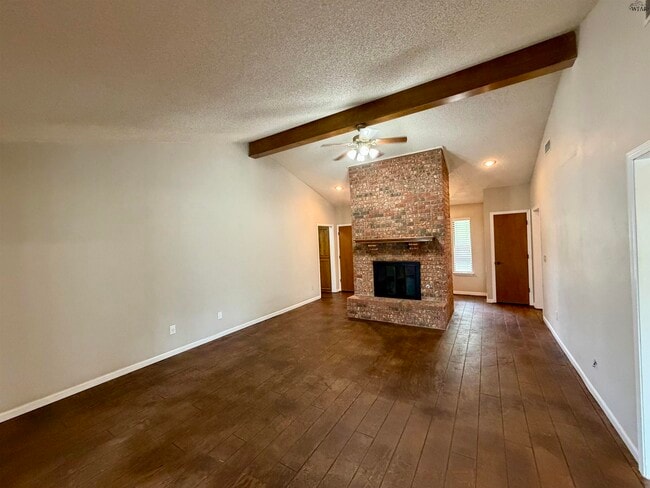 Photo - 4410 York St