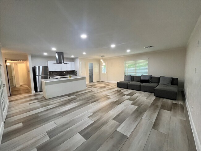 Photo - 4407 Kevinkay Dr