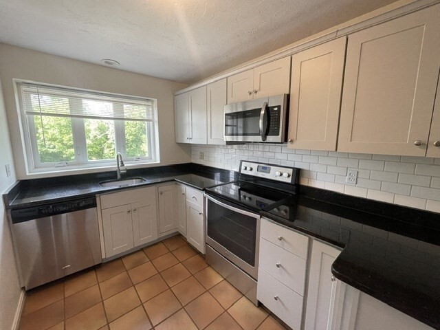 Photo - 25 Gothland St