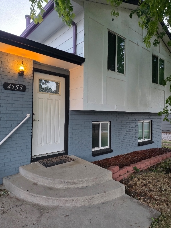 Building Photo - 4553 S Dudley St Rental