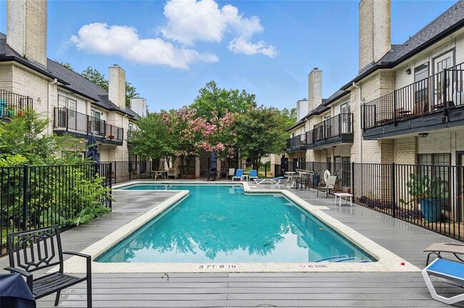 Photo - 1307 Kinney Ave Condo Unit 116
