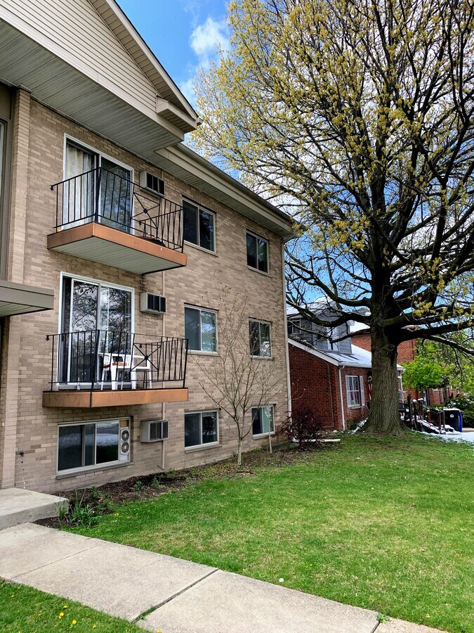 Photo - 4800 Broadview Rd Unit #12