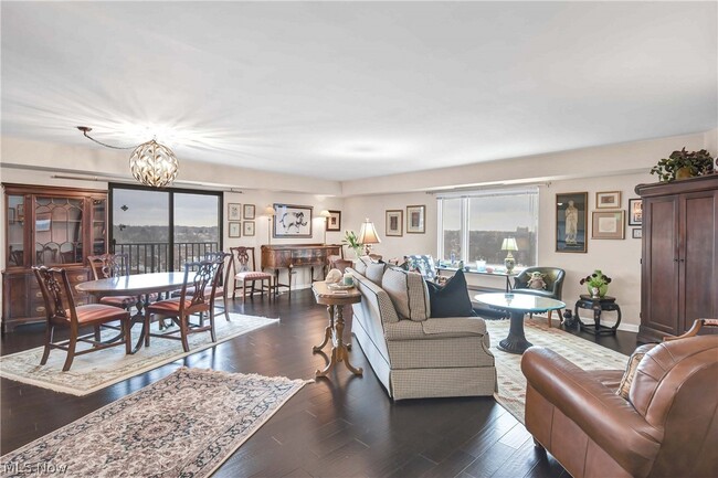 Photo - 12500 Edgewater Dr Unit 1202