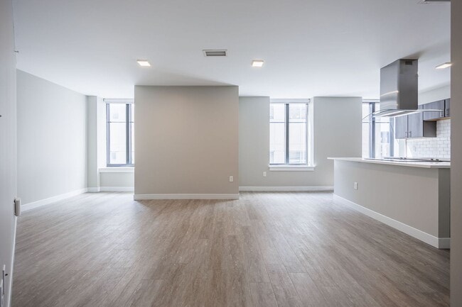 Photo - The Terminal Building