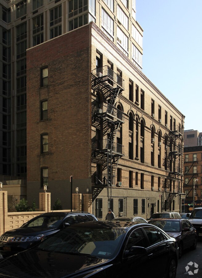 Photo - 129 East 97 Street