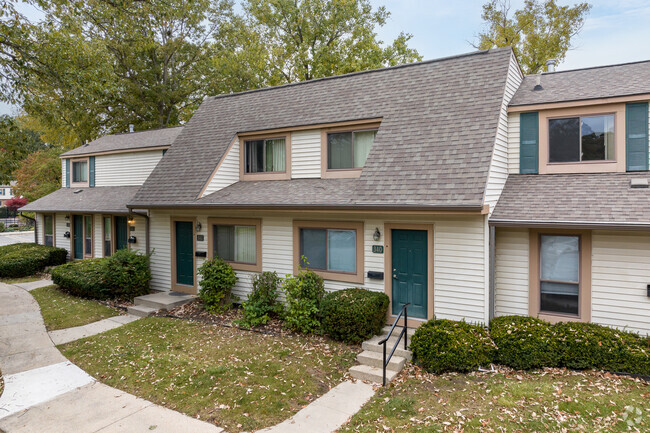 Building Photo - Forest Glen Rental