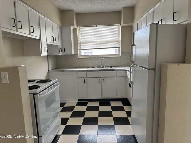 Photo - 3411 Hendricks Ave