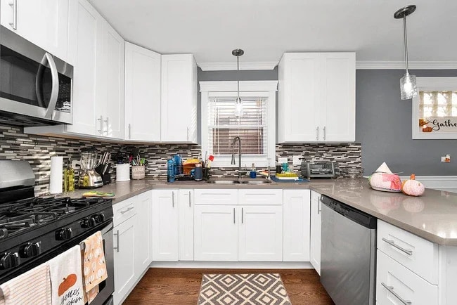 Photo - 8630 S Komensky Ave