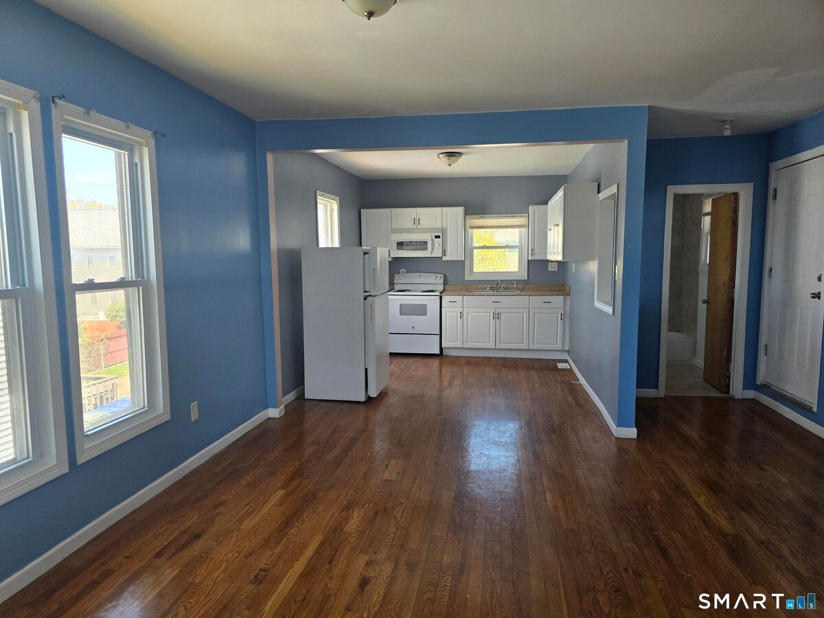 Photo - 141 Hicks St
