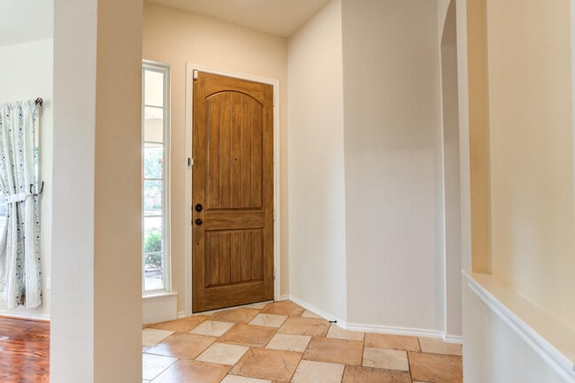 Photo - 4802 Amherst St