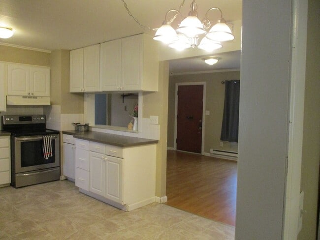 Photo - Adorable 3 Bedroom, 1 Bathroom Home in Tacoma