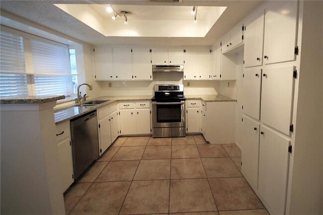 Photo - 13320 Water Oak Ln