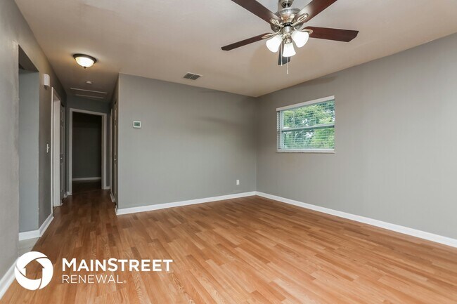 Photo - 470 Sunnyview Cir