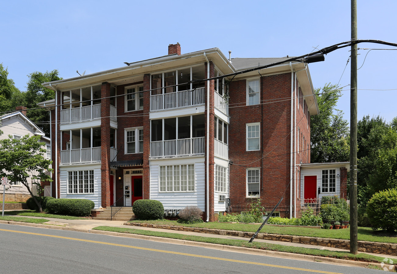 Photo - 700 W Morgan St Apartments