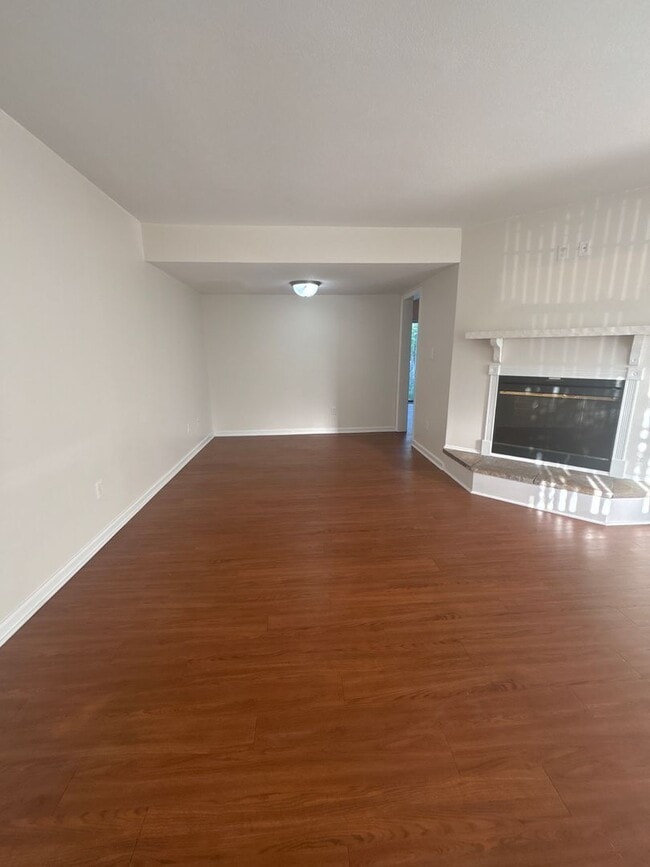 Photo - Spacious & Convenient on Myrtlewood!