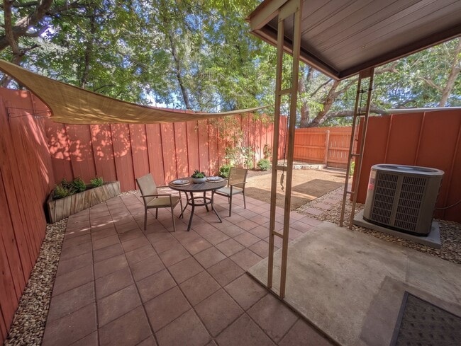 Photo - 114 Scofield Ave