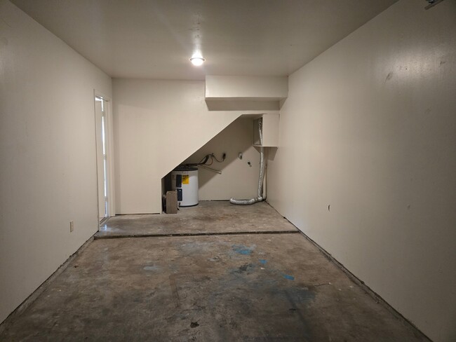 Photo - 1204 Holik Dr Unit B