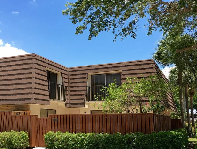 Photo - 1403 14th Ct